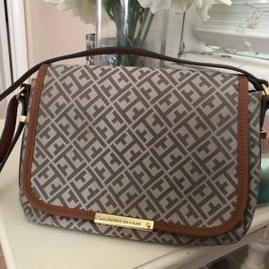 Tommy Hilfiger crossbody bag